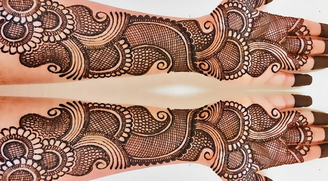 Engagement mehandi artist in Agra