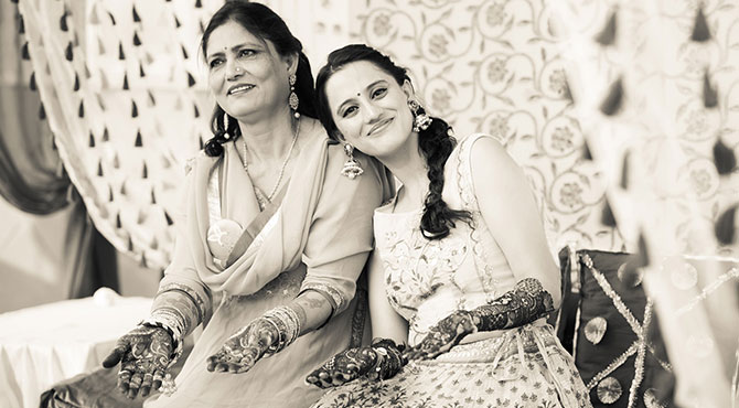Best Professional Mehandi Artist in Kalindi Kunj