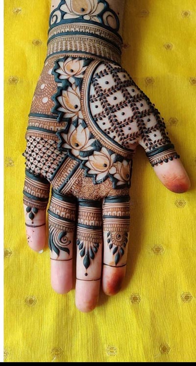 Hand mehndi images for wedding planning