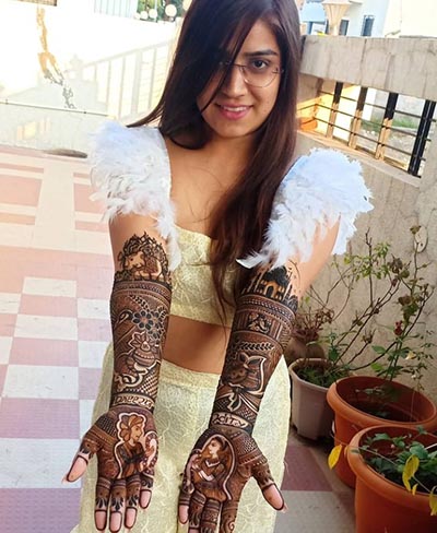 Mehandi artist at home service