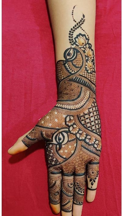 Rinku mehandi Artist